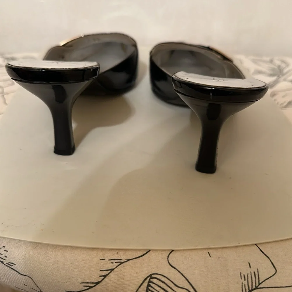 Shoes - Picture 5 of 6